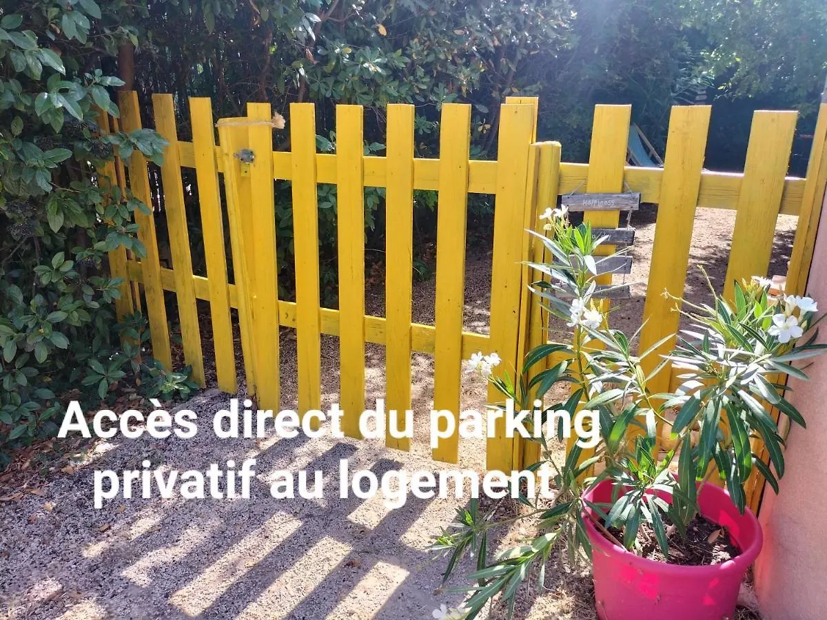 הוילה Morieres-les-Avignon Calme Et Intimite Proche Avignon Piscine Options Au Choix Privee Ou Partagee De Juin A Octobre צרפת